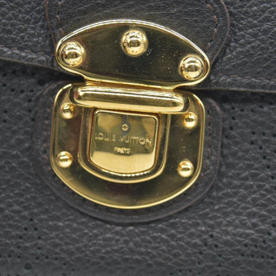 $1130 2014 Louis Vuitton Mahina Amelia Wallet Black CONSIGNMENT TN0184