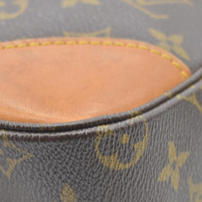 $1040 CONSIGNMENT Louis Vuitton Monogram Boulogne
