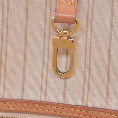 $2240 2017 Louis Vuitton Damier Azur Neverfull MM with Pouch SD0177
