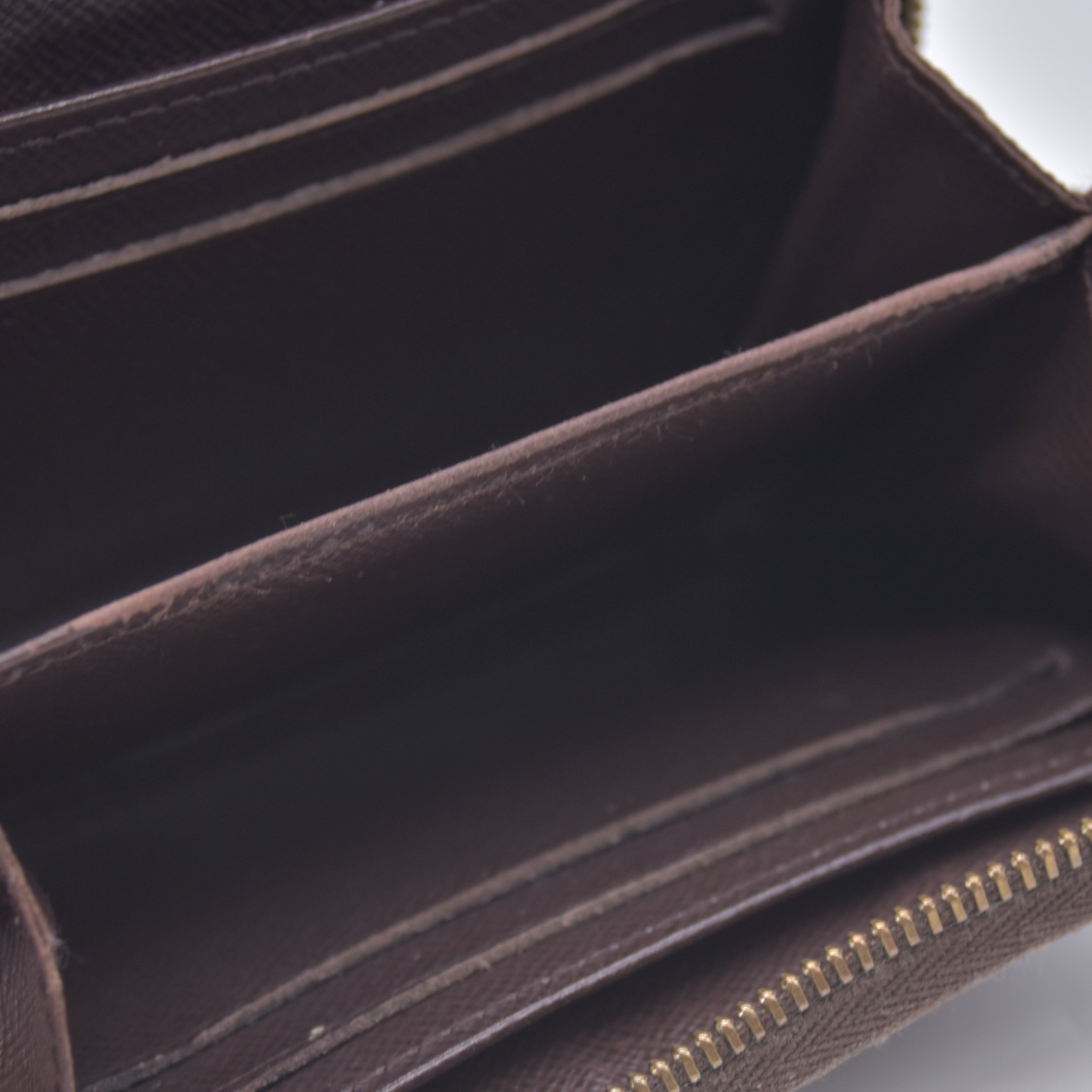 $560 2009 Louis Vuitton Damier Ebene Zippy Coin Purse CT0069