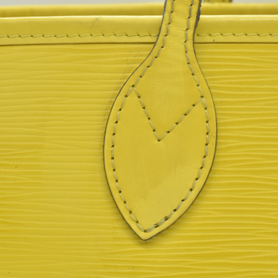 $2640 2014 Louis Vuitton Pistache Epi Leather Neverfull MM Bag CA2194 CONSIGNMENT