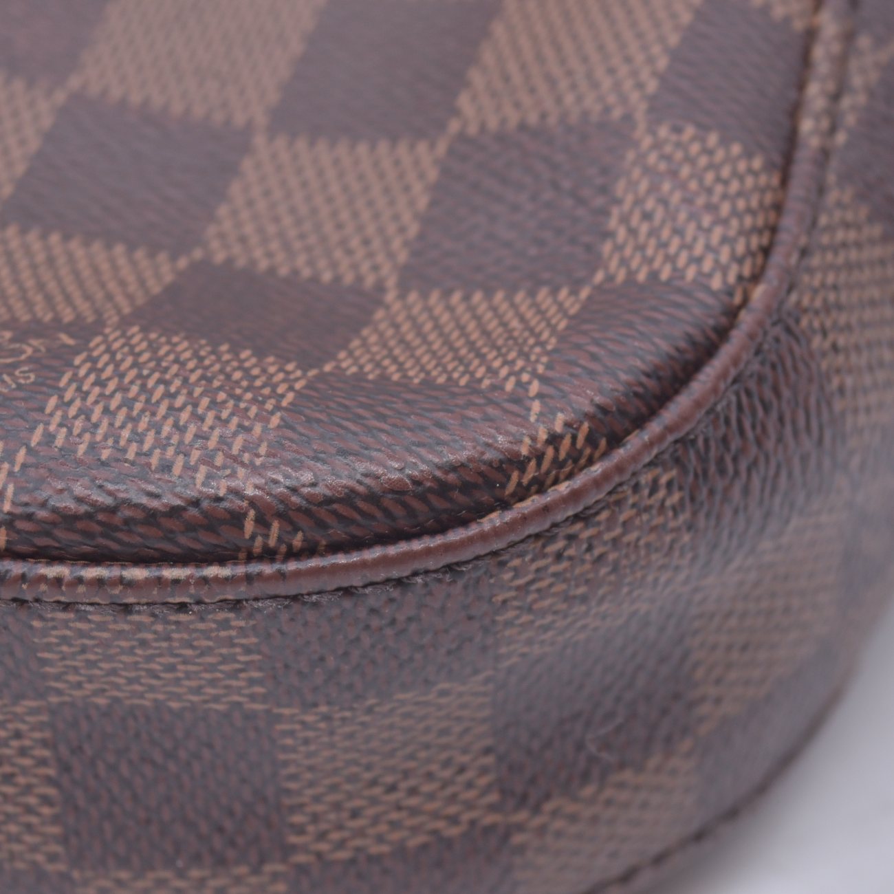 $1,520 2018 Louis Vuitton Damier Ebene South Bank Besace DR1188 10021530