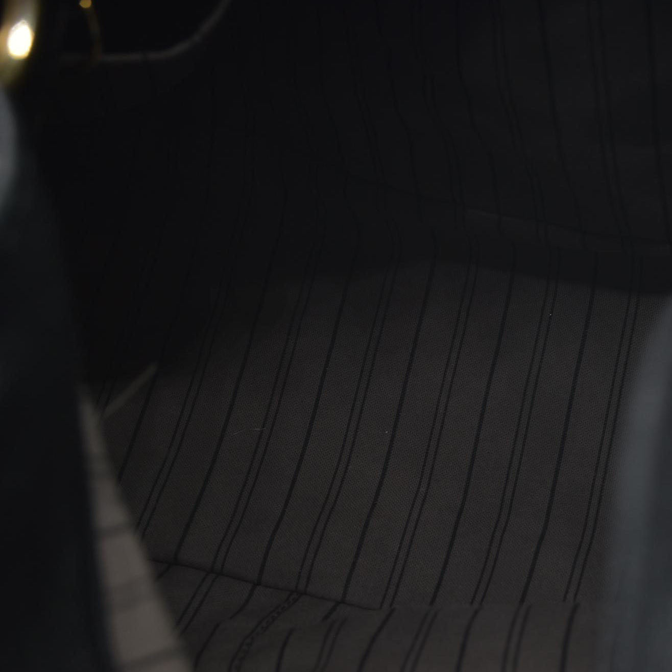 $3800 Louis Vuitton LV Monogram Artsy MM CA5210