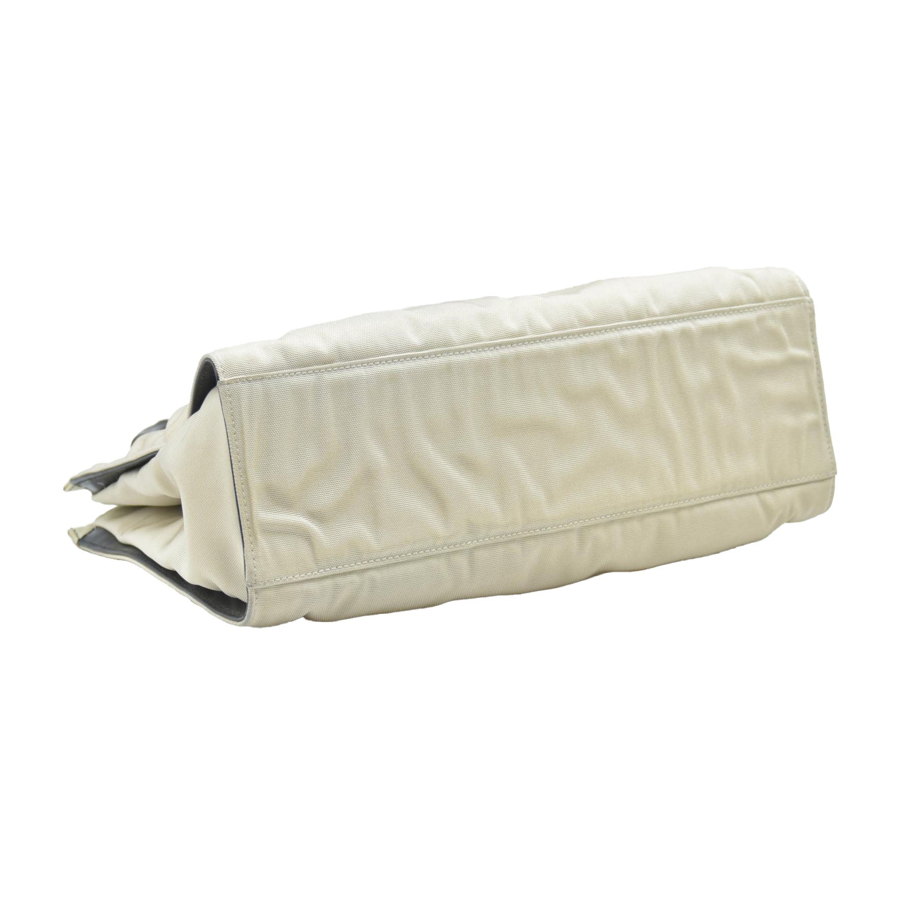 $850 CONSIGNMENT Gucci Bamboo Shoulder Bag Beige Nylon