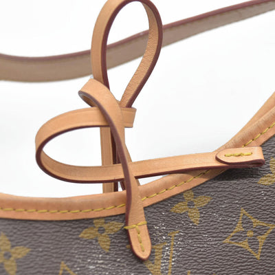 $2850 Louis Vuitton  Monogram CarryAll PM