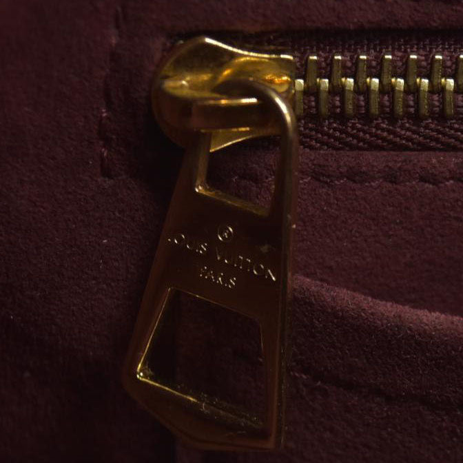 $2850 Louis Vuitton  Monogram CarryAll PM