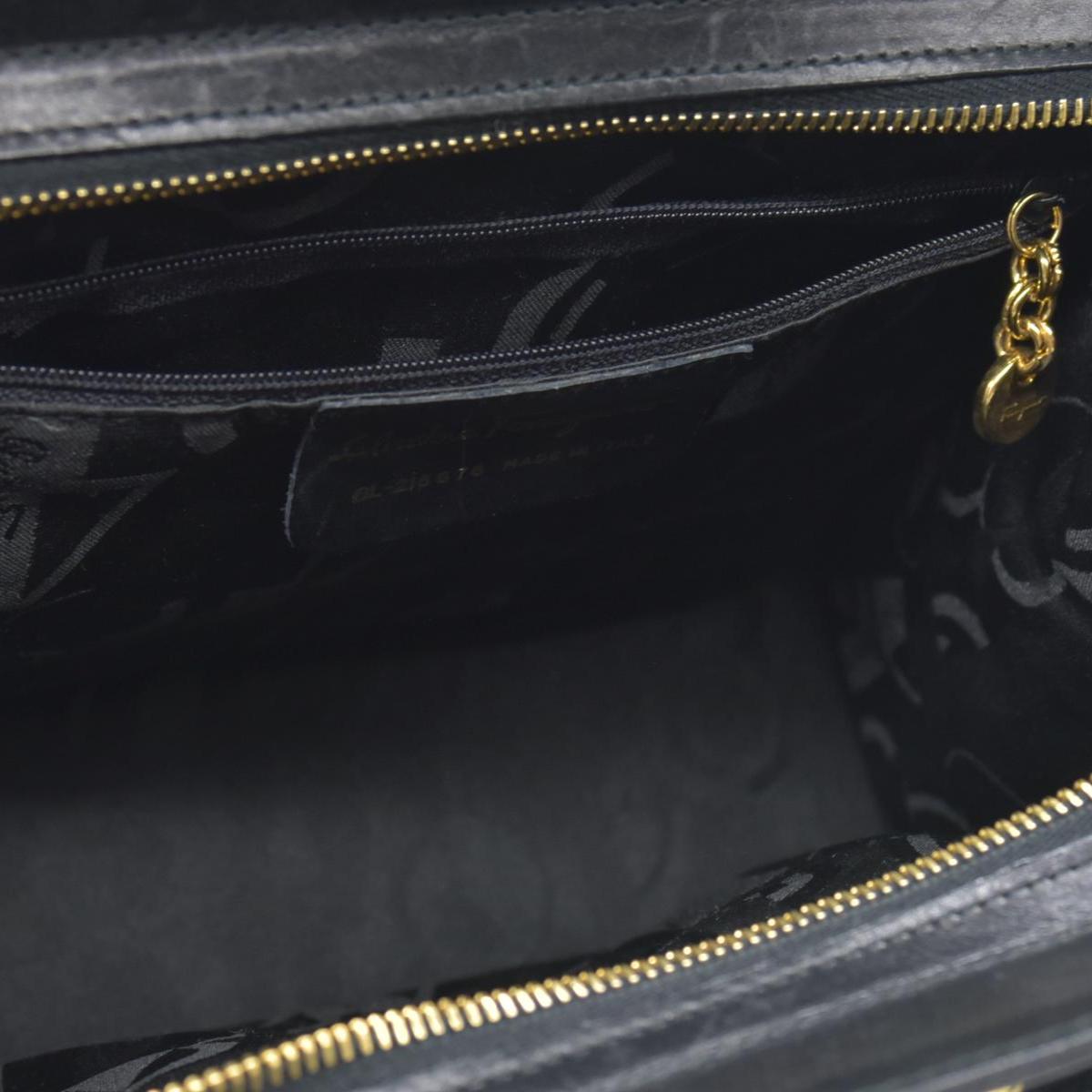$1620 CONSIGNMENT Salvatore Ferragamo Vara Bow Shoulder Bag