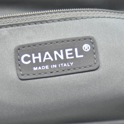 $2400 CONSIGNMENT CHANEL LAX Square Quilt Tote