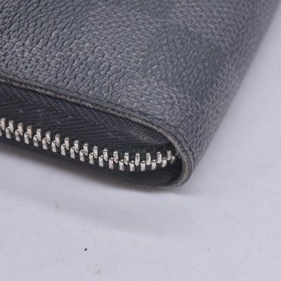 $950 LOUIS VUITTON Damier Graphite Zippy Organizer Wallet Black / Grey CONSIGNMENT 10021567