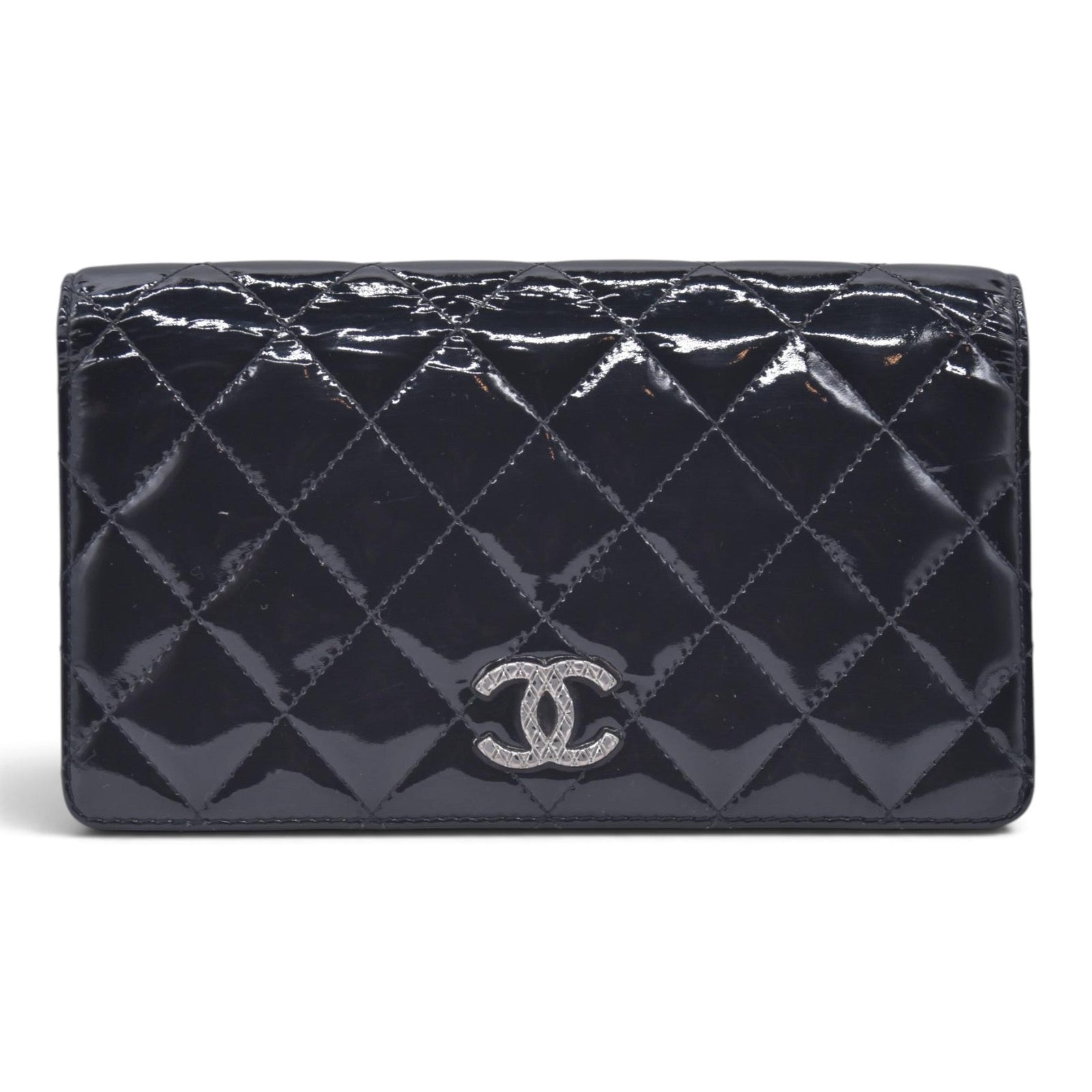 $1050 CHANEL Patent Quilted Filigree CC Flap Wallet Black CONSIGNMENT 10021570