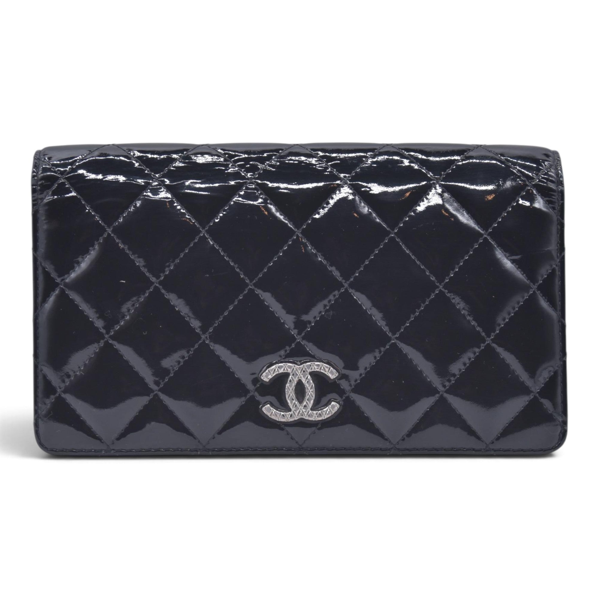 $1050 CHANEL Patent Quilted Filigree CC Flap Wallet Black CONSIGNMENT 10021570