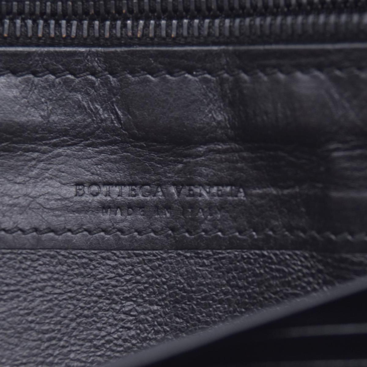 $850 BOTTEGA VENETA Bottega Veneta Black Intrecciato Long Zip Wallet CONSIGNMENT 10021571