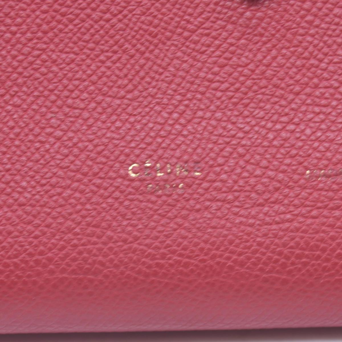 $790 CELINE Drummed Calfskin Large Strap Multifunction Wallet CONSIGNMENT 10021572