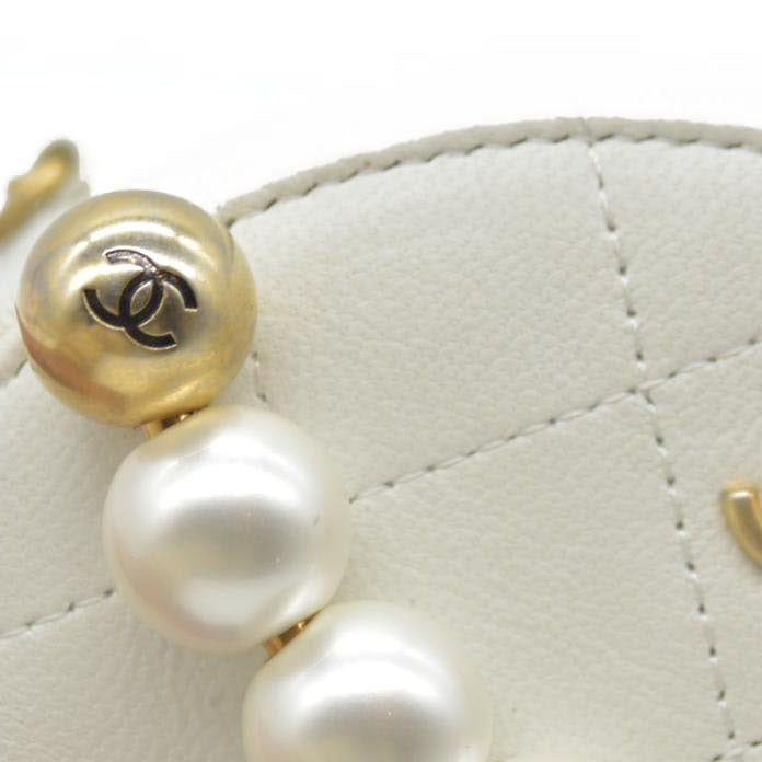 $3100 Chanel Lambskin Quilted Pearl Round Clutch With Chain White 29 2020