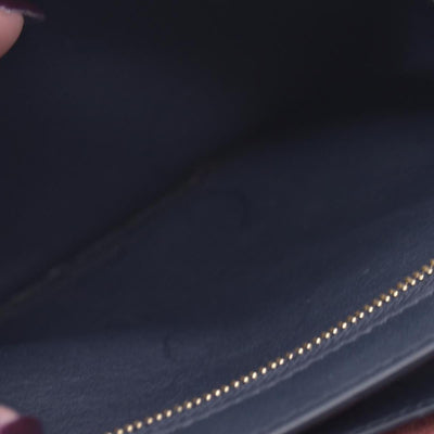 $790 CELINE Drummed Calfskin Large Strap Multifunction Wallet CONSIGNMENT 10021572