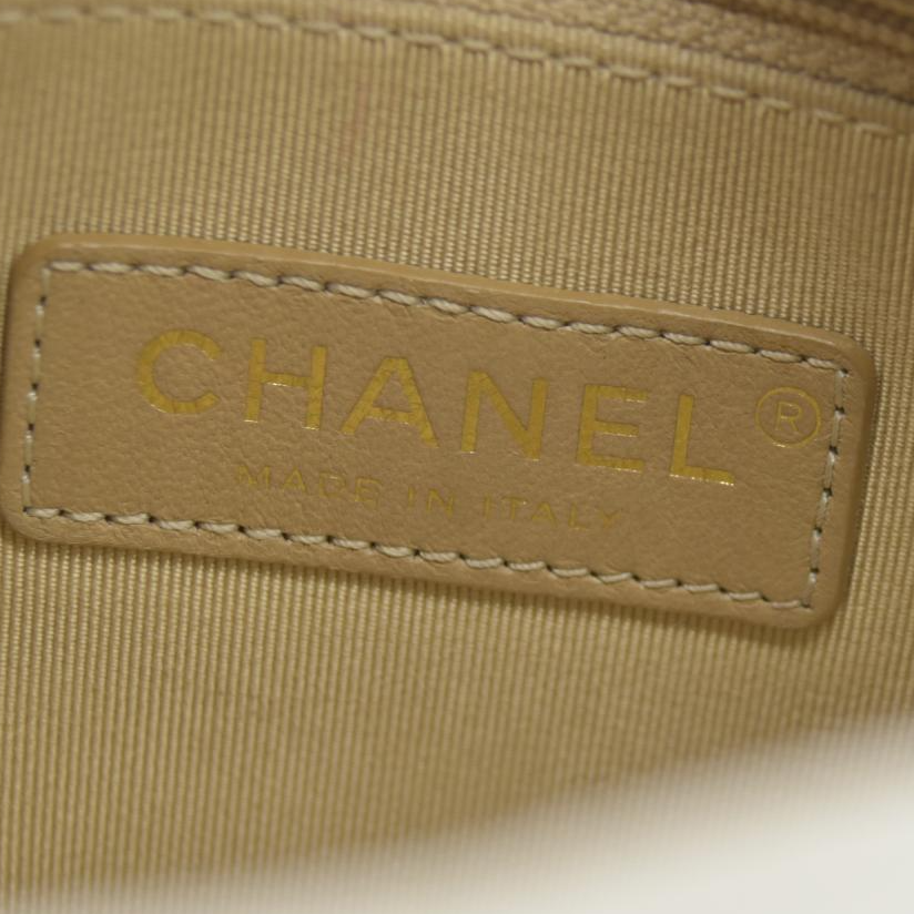 $4100 Chanel Calfskin Quilted Enchained Camera Case Bag White 2020