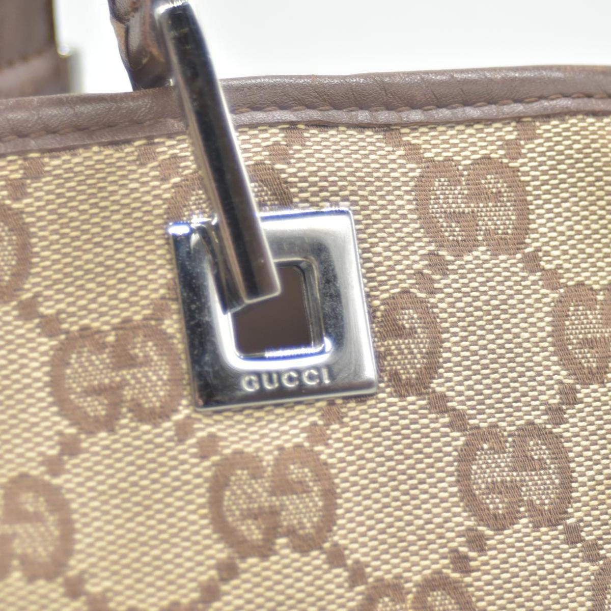 $950 CONSIGNMENT Gucci GG Canvas Eclipse
