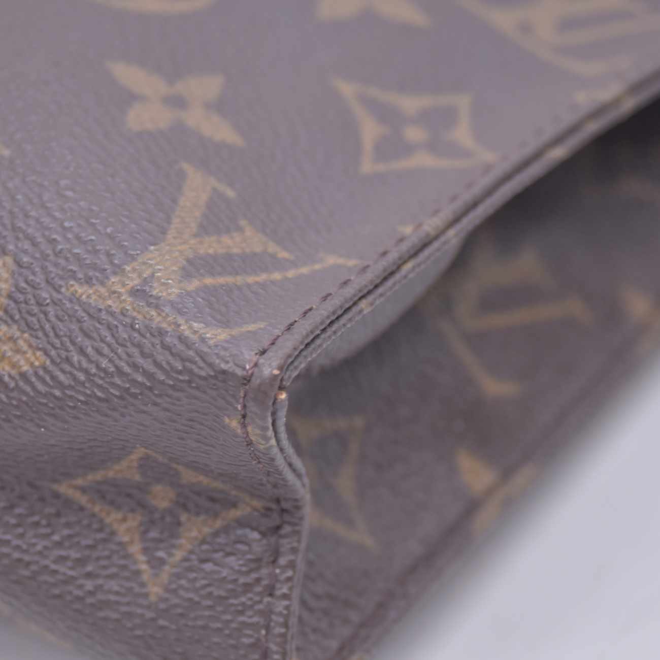 $540 1988 Louis Vuitton Monogram Toiletry 19 884TH
