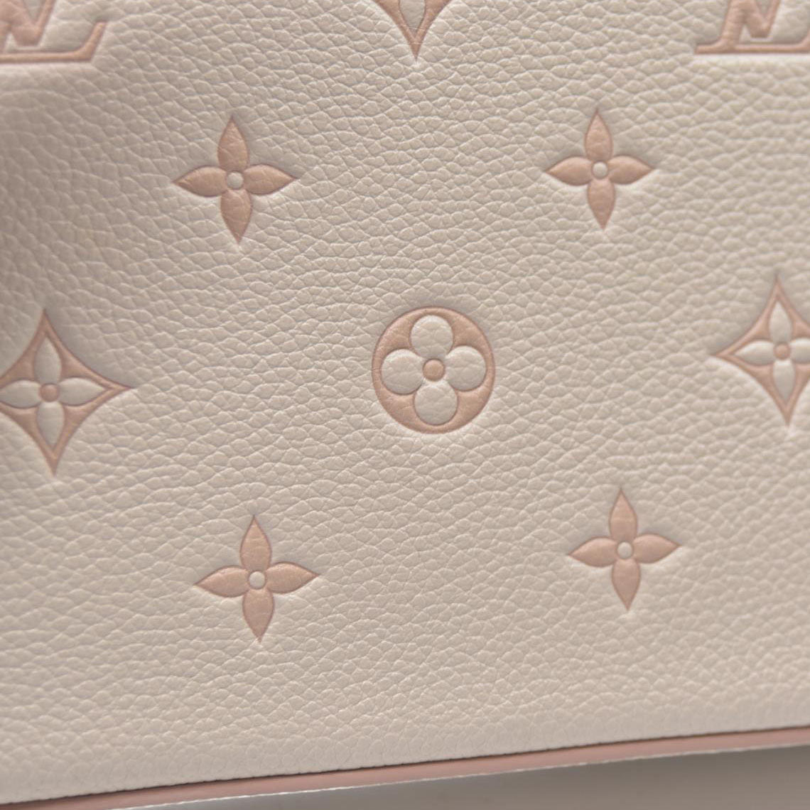 $1990 Louis Vuitton House's signature Monogram Pochette Félicie