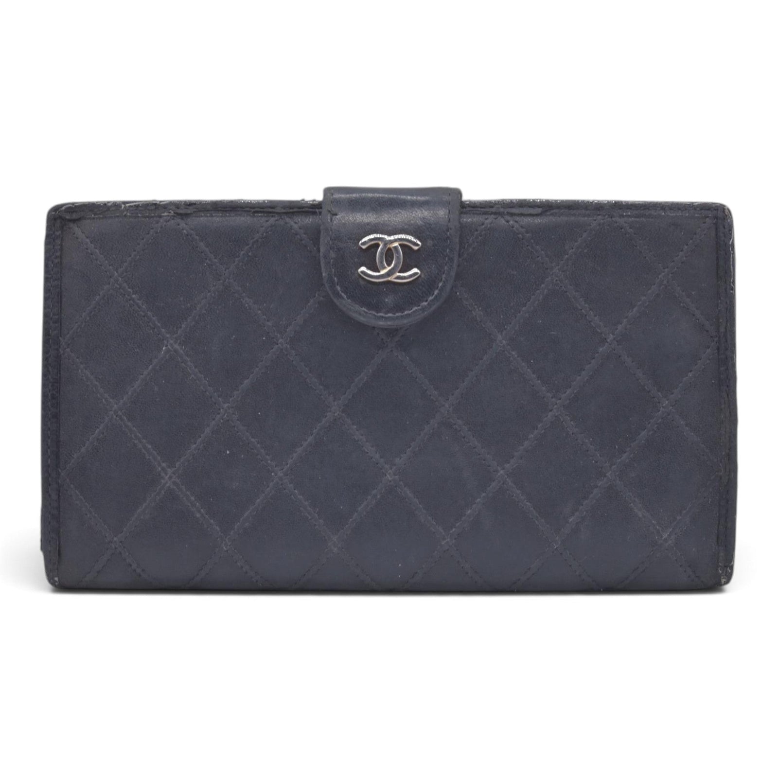 $950 CHANEL Black Quilted Leather Bifold Flap Wallet CONSIGNMENT 10021581