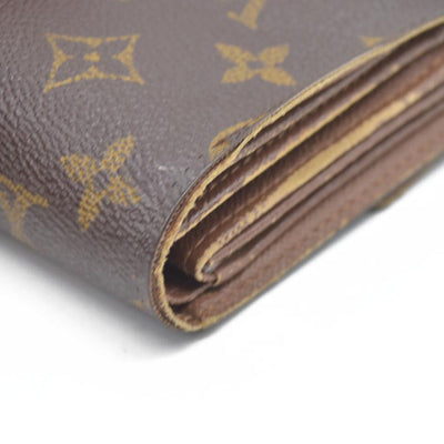 LOUIS VUITTON Monogram Alexandra Trifold Wallet