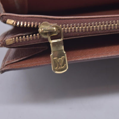 $720 LOUIS VUITTON Monogram Portefeuille International Wallet Brown CONSIGNMENT 10021580