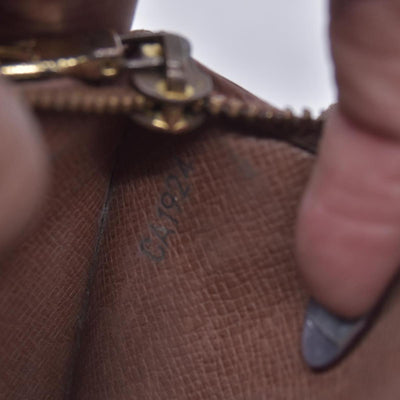 $720 LOUIS VUITTON Monogram Sarah Wallet Brown CONSIGNMENT 10021582