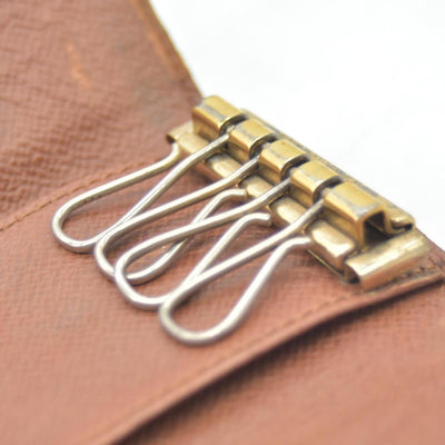 $345 Louis Vuitton Monogram Multicles 4 Ring Key Case Brown TH1919 CONSIGNMENT