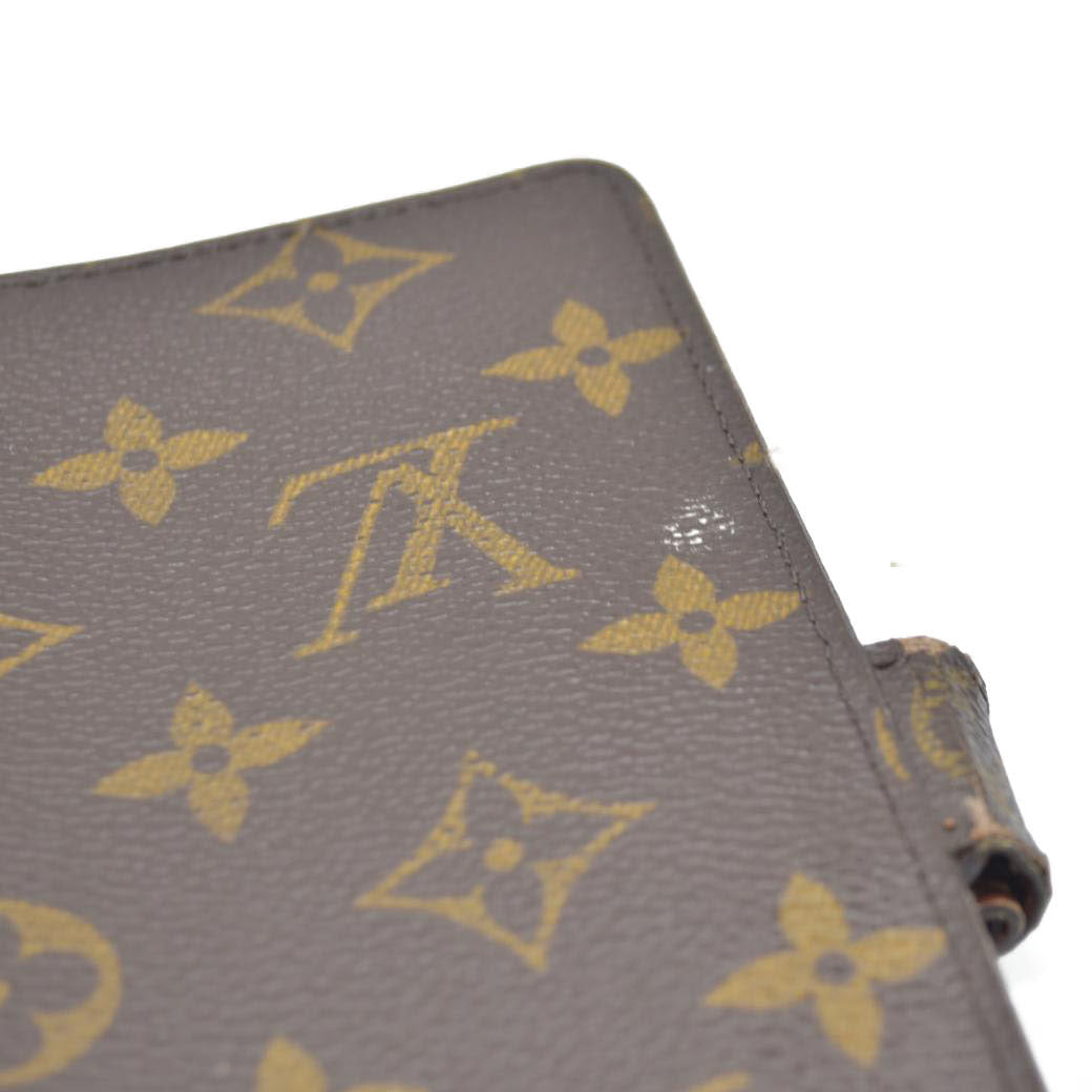 $755 Louis Vuitton  Monogram Medium Ring Agenda Cover