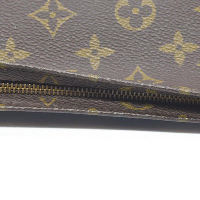 $1120 LOUIS VUITTON Monogram Poche Toilette 26 Pouch