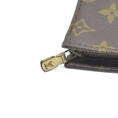 $1120 LOUIS VUITTON Monogram Poche Toilette 26 Pouch
