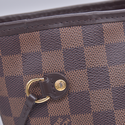 $2240 2020 Louis Vuitton Damier Ebene Neverfull MM with Pouch TX5220