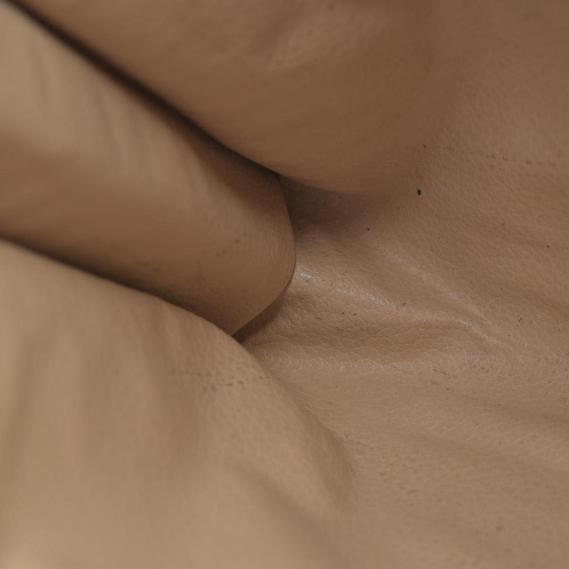 $1120 LOUIS VUITTON Monogram Poche Toilette 26 Pouch