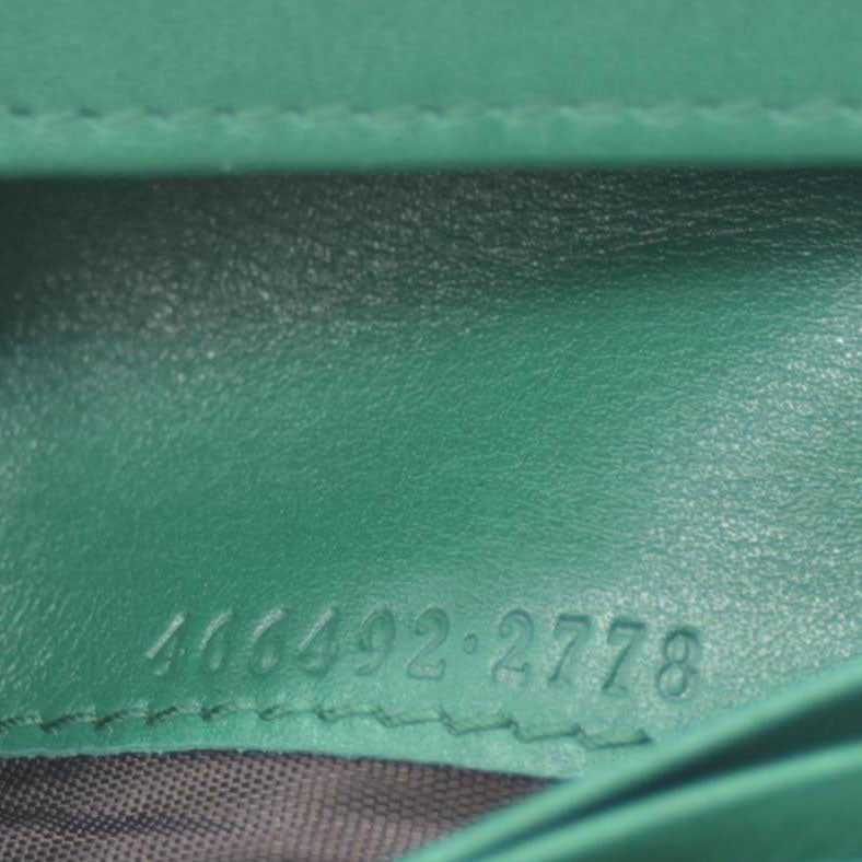 $580 Gucci  Marmont Double G Logo Compact Wallet Emerald CONSIGNMENT