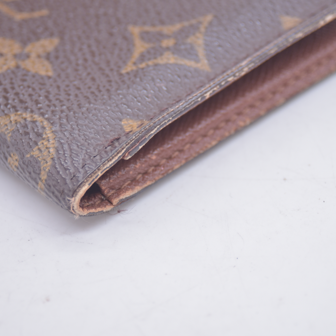 $360 2005 Louis Vuitton Monogram Porte 2 Cartes Vertical Card Holder CA1025