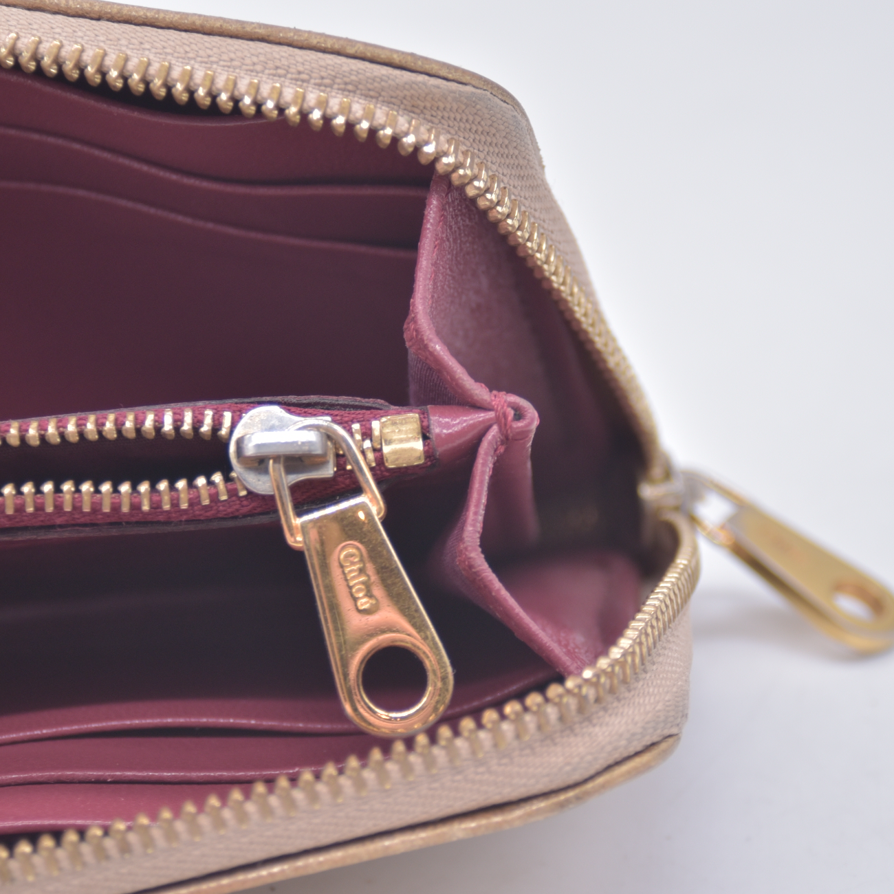 $550 Chloe Bobbie Bow Zip Around Gold Leather Wallet 10020988