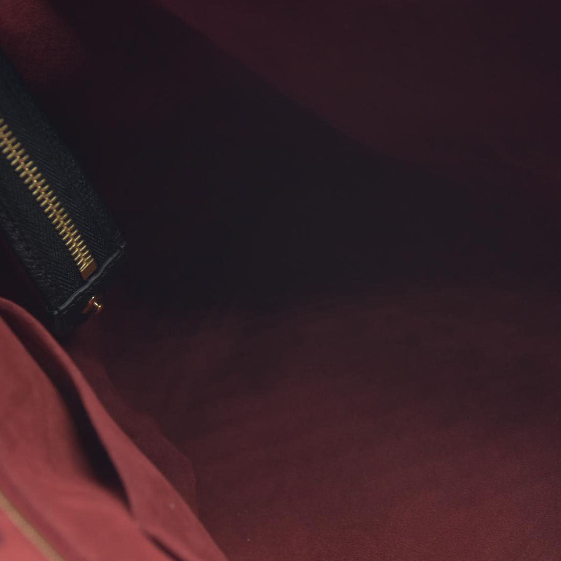 $3850 Louis Vuitton  Empreinte Monogram Giant Petit Palais Black