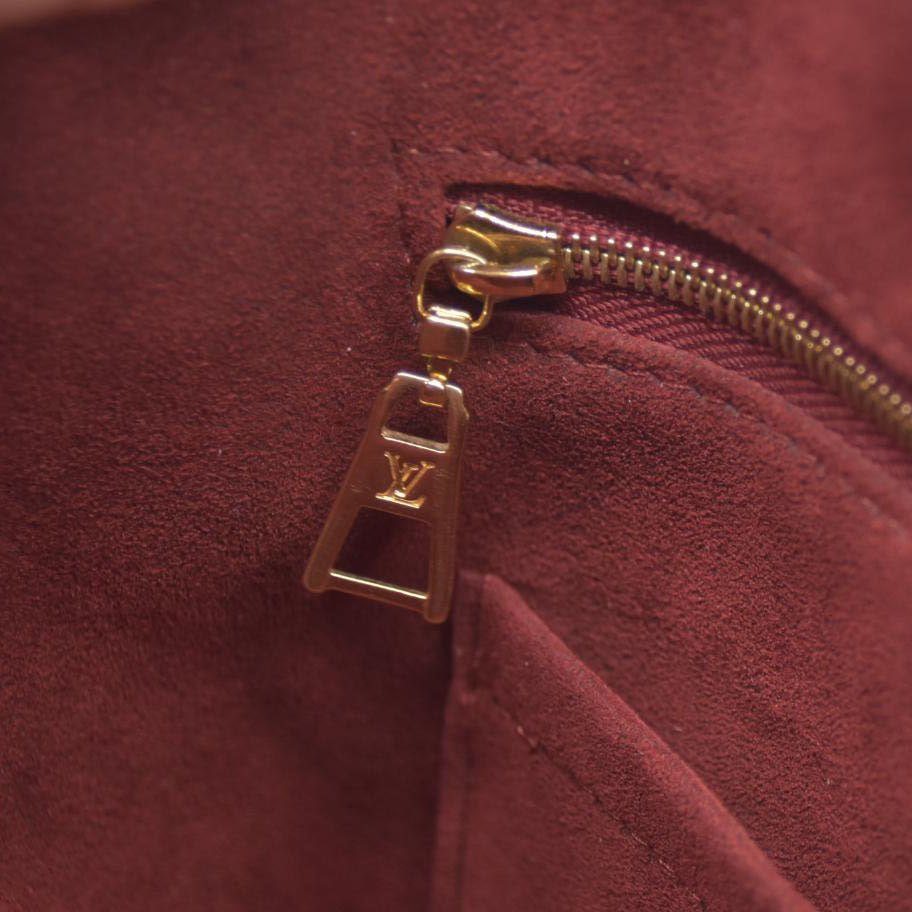 $3850 Louis Vuitton  Empreinte Monogram Giant Petit Palais Black