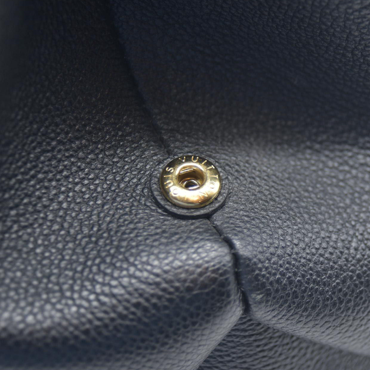 $3850 Louis Vuitton  Empreinte Monogram Giant Petit Palais Black