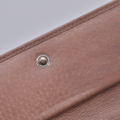 $540 GUCCI GG Monogram Supreme Tan Canvas Snap Long Wallet CONSIGNMENT 10021628