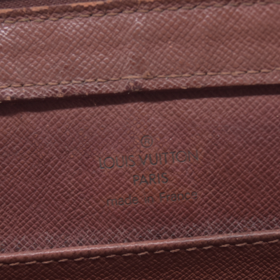 $1040 1998 LOUIS VUITTON Monogram Pochette Dragonne CONSIGNMENT 10021627 AR0948