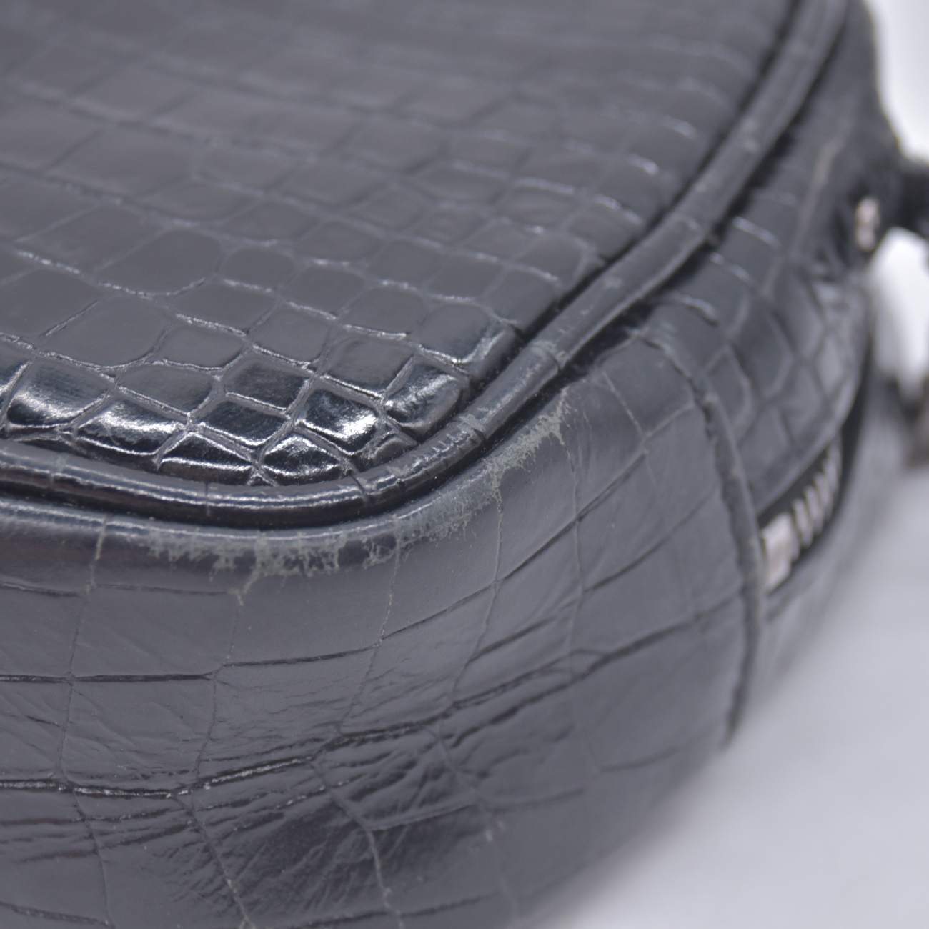 $1800 2019 Saint Laurent Calfskin Crocodile Embossed Monogram Mini Lou Camera Bag Black 10020872