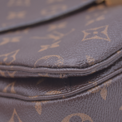 $2840 2019 Louis Vuitton Monogram Pochette Metis 10020869