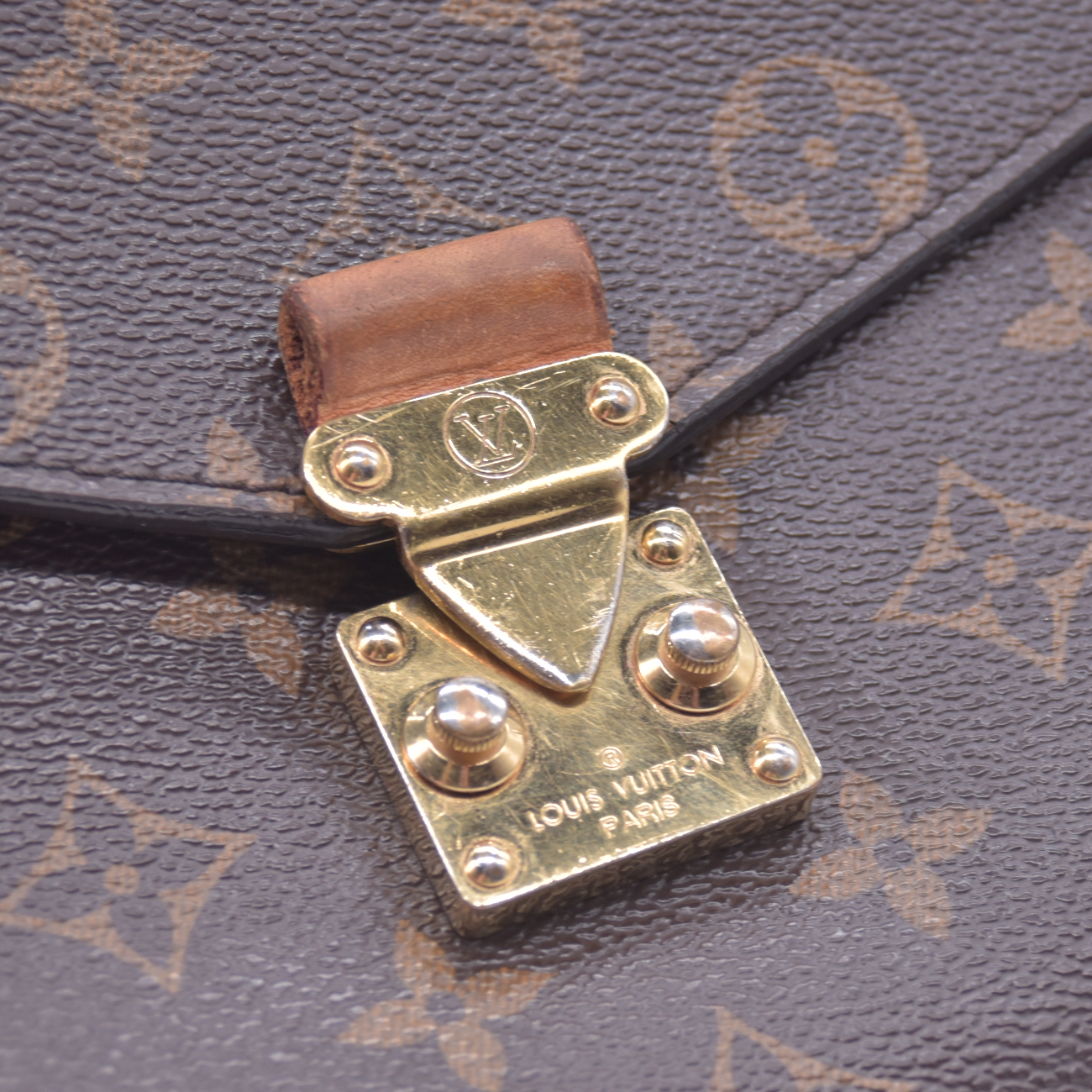 $2840 2019 Louis Vuitton Monogram Pochette Metis 10020869