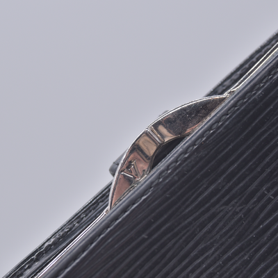 $730 2006 LOUIS VUITTON Epi Leather Black French Wallet CONSIGNMENT 10021623 MI0016