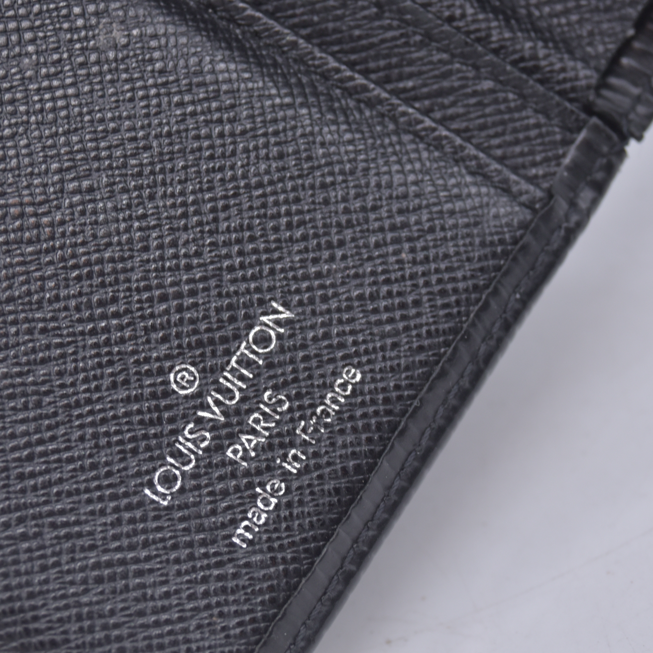 $730 2006 LOUIS VUITTON Epi Leather Black French Wallet CONSIGNMENT 10021623 MI0016