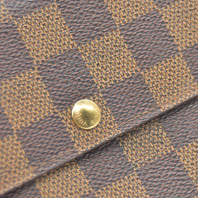 $775 Louis Vuitton Damier Ebene Sarah Wallet CONSIGNMENT CA0942