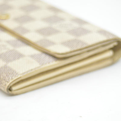 $775 2013 Louis Vuitton Damier Azur Sarah Wallet CONSIGNMENT MI4037