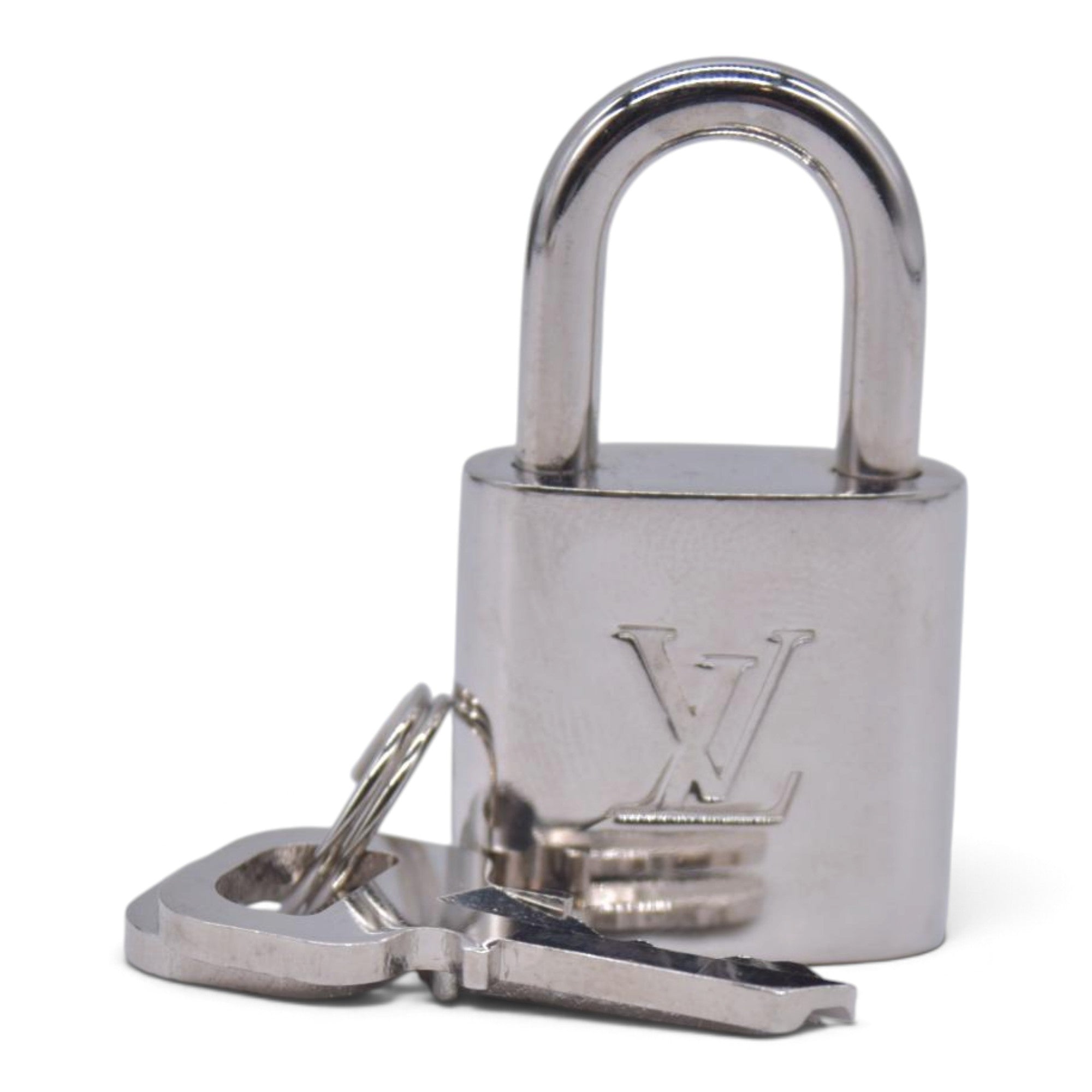 LOUIS VUITTON Silver Lock and Key #318 CONSIGNMENT 10021645