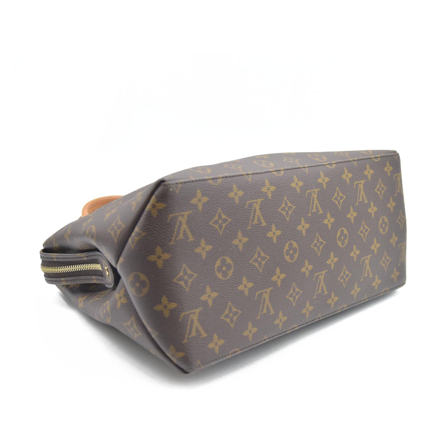 $3150 Louis Vuitton Monogram Grand Palais